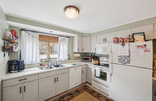 North Creek House | NEW! Lower Sleighride 2-Bedroom Townhouse with Pool by The Summit at Gore Mountain