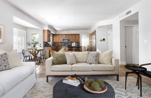Santiago House | *NEW* Lux 5 Bedroom Spanish Villa w/Heated Pool