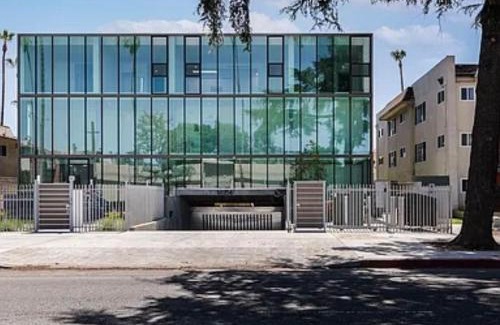Van Nuys Apartment | New Lux Skyline Loft in LA