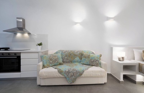 Megalochori Villa | NEW Lux Yiota Collection Suite 3 & Prive Jacuzzi