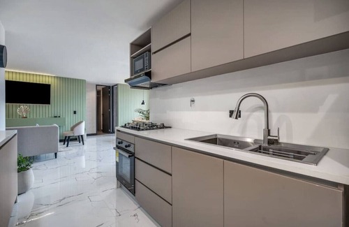 Laureles - Estadio Apartment | New Luxe apt in Laureles with AC and city view