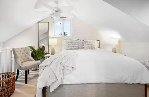 Nassau House | NEW LUXE Caribbean Cottage in THE BAHAMAS with Canal Access!