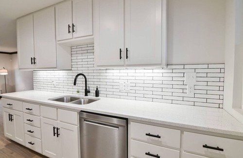 Midland House | ✨NEW LUXE GETAWAY at The Villas Downtown