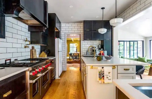 Shandaken House | New “Luxe” High Design “Inn” on Creek Near Skiing