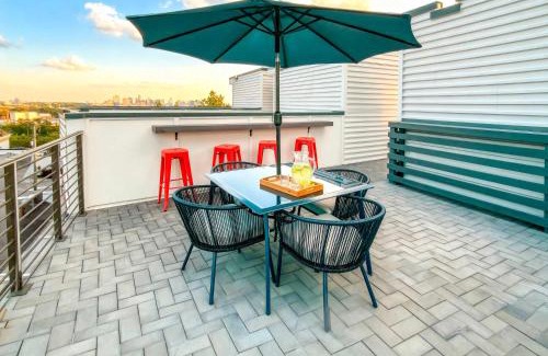Nashville House | New Luxe Nashville Central Roofdeck 13 Beds