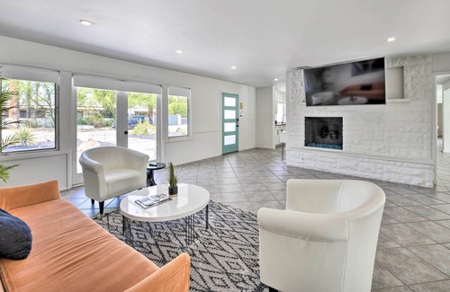 Deepwell Estates House | NEW! Luxe Palm Springs Smart Home w/ Putting Green