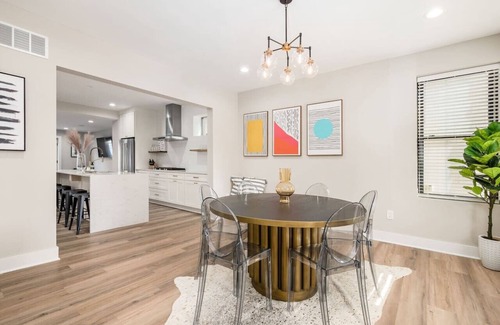 Downtown Columbus House | New Luxe Reno W/Hot Tub & Roof Top Terrace!