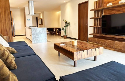 Puerto Vallarta Condo | New Luxurious 2-Bed Condo Sleeps 4, 8 minute walk to the Marina