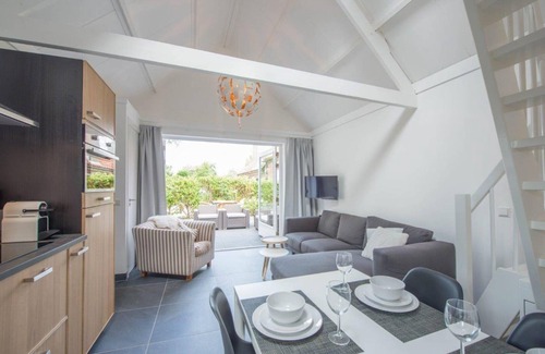 Groet House | New, luxurious and fully furnished holiday home. Ideal for families or just 2 persons. Parking on site. 5min from beach, 1min from village center.