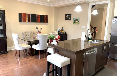 Upper Beaches House | New Luxurious Executive House - Upper Beaches Toronto