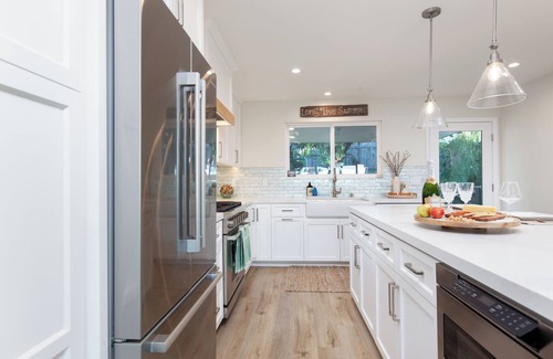 Ocean Beach House | New Luxurious Ocean Beach Home/private backyard!