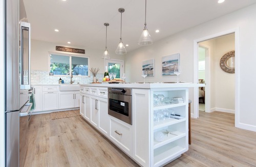 Ocean Beach House | New Luxurious Ocean Beach Home/private backyard!