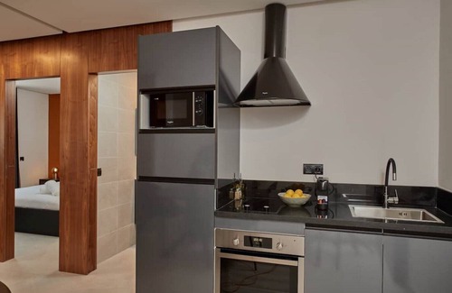 Agdal Apartment | NEW LUXURIOUS TIMBER 1BR APARTMENT + PARKING