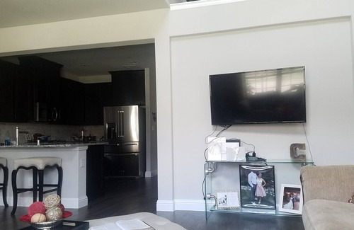 Northeast Carrollton House | New Luxurious Two Bedroom Condo