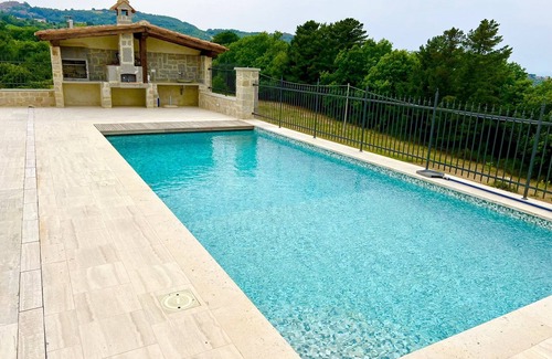 Castel del Piano Villa | NEW luxurious Villa Podere Vista Verde Tuscany, with 6 boardrooms & Pool