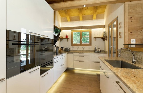 Mayens-de-Riddes Ski Chalet | new luxuriously appointed Chalet Charbray - La Tzoumaz - 10p - hot tub, sauna