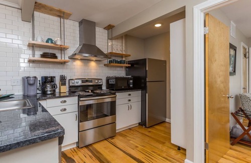 Winston - Salem Apartment | New Luxury 1BR Near Downtown and Hospital