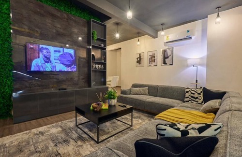 Teshie Apartment | NEW! Luxury 2BR Suite at the RaJ Tseaddo