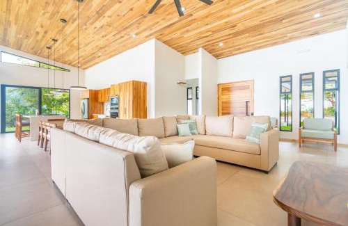 Tres Rios House | New! Luxury-4 Suites-private Pool-ocean Views