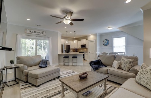 Hilton Head House | New Luxury 4 BR 3.5 BA Vacation Home 2 Kings 3 Queen Bikes & Beach Gear included