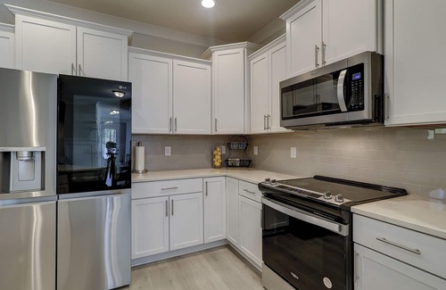 Hilton Head House | New Luxury 4 BR 3.5 BA Vacation Home 2 Kings 3 Queen Bikes & Beach Gear included