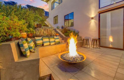 Mission Hills House | New! Luxury 5BR, W/Arcade, Sauna, Views, Fire Pit!