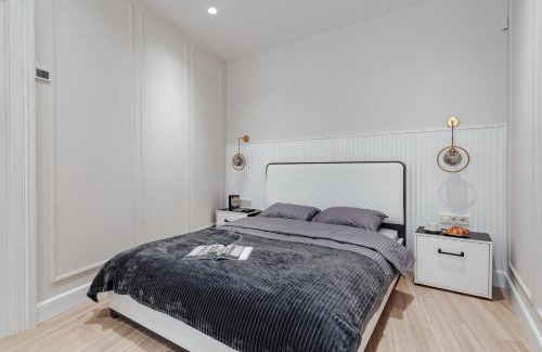 Odessa City Center Apartment | NEW! Luxury apartment in the CENTER of ODESSA overlooking Deribasovskaya str. LOW PRICE!
