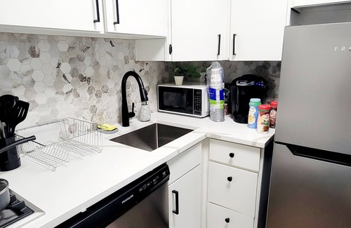 Hampden Apartment | New luxury apartment in Baltimore City near JHU and the heart of Hampden