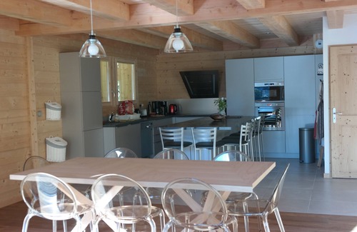 Vallouise-Pelvoux Ski Chalet | New luxury chalet: sleeps 10/12 people, Vallouise