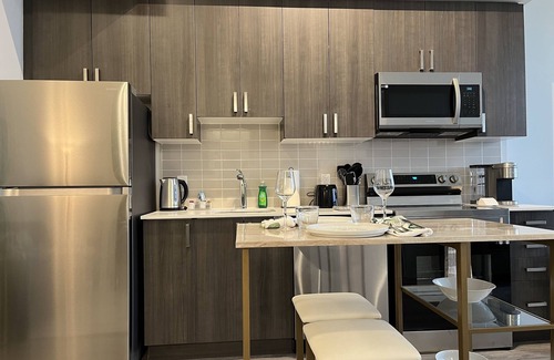 Pickering Condo | New Luxury Condo w/rooftop terrace pool by casino