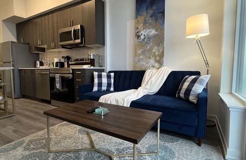 Pickering Condo | New Luxury Condo w/rooftop terrace pool by casino