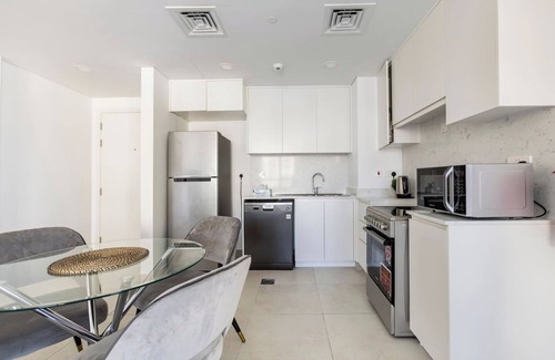 Jumeirah Apartment | NEW: Luxury Dubai Apartment | Burj Al Arab View