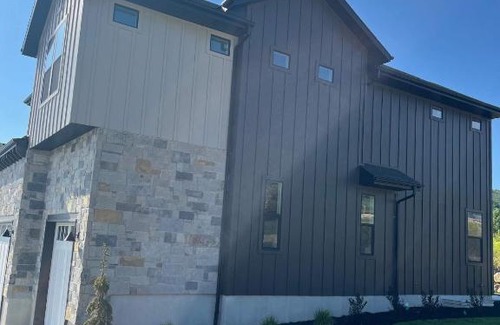 Ogden House | NEW Luxury Home super comfy By Snowbasin & Pow Mow