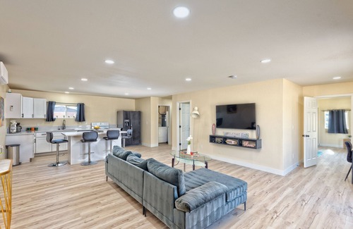 Paradise Villa | new luxury house 10 min from the strip