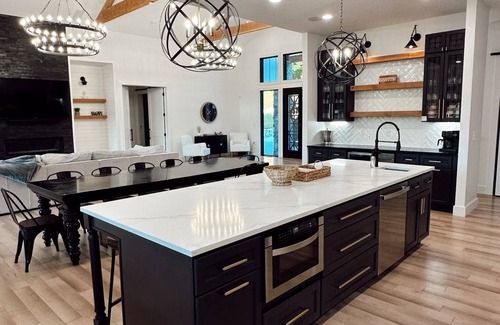 Jacksboro House | New LUXURY LAKEFRONT home! Sleeps 17 w/private baths,bunks,games,dock,parking!