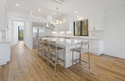 Encinitas House | New Luxury Listing, Fire Table, Walk to Beach, Ocean View Roof Deck, Garage