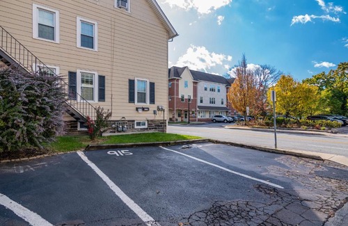 Bryn Mawr House | ✪ NEW-Luxury: Mainline Train, Colleges, Hospital ✪