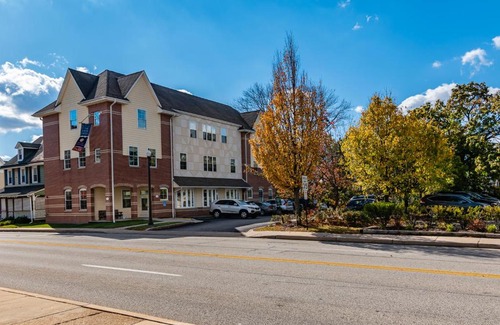 Bryn Mawr House | ✪ NEW-Luxury: Mainline Train, Colleges, Hospital ✪