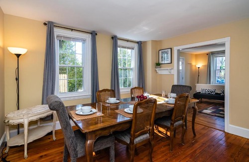 Bryn Mawr House | ✪ NEW-Luxury: Mainline Train, Colleges, Hospital ✪