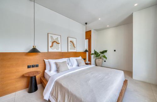 Sei Pinang Villa | New Luxury Malvarrosa Villas