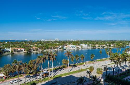 Mid Beach Apartment | New Luxury Miami Beach with private beach