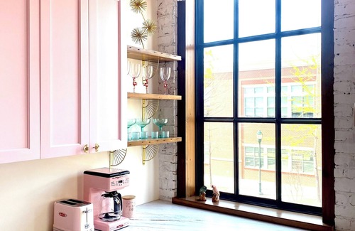Downtown Chattanooga Apartment | NEW luxury retro loft in heart of historic, walkable Southside district