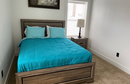 Escalon House | New Luxury Stay Private 2 bdrm 2bath town home in Escalon CA