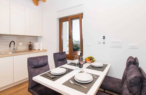 Cista Velika Villa | NEW luxury stone villa Lunis with pool