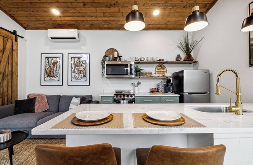 Sevier County House | NEW Luxury Tiny Home near Knoxville & the Smoky Mountains