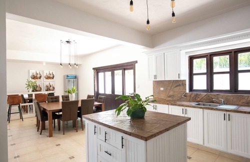 Pedro Brand House | NEW - Luxury Villa Camila +Private Cook +Pool + BBQ