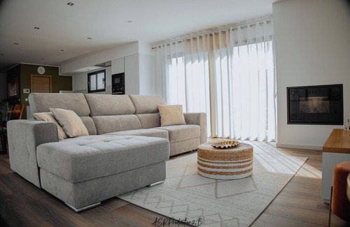 Querciolo House | New luxury villa with top-of-the-range fittings, swimming pool & garden