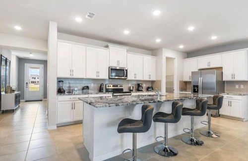 Celebration House | NEW Luxury Villa Near Disney w/Pool & Spa!