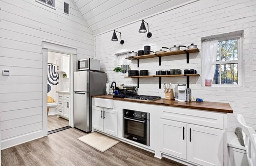 Rusk Cabin | NEW@LuxuryCABIN, 10 acres + Movie Cabin, Secret Reading Nook, Fire Pit, Deer+