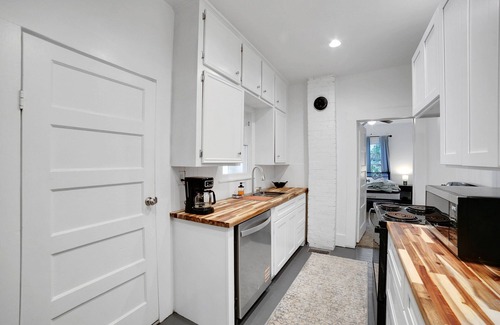 Nacogdoches House | NEW! Magnolia House Walk to Festival Park